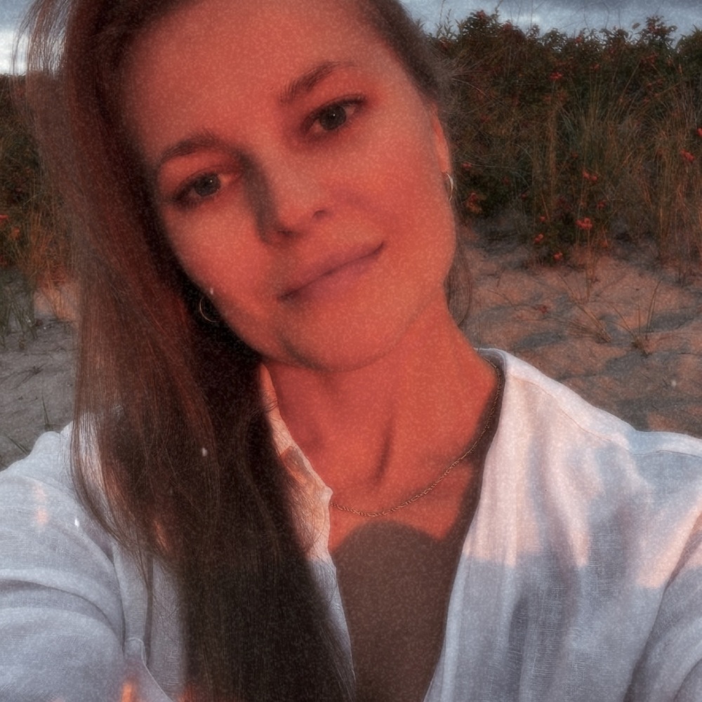 Meet your Posher, Alisa